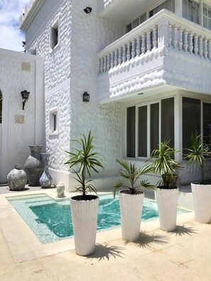 2 piscine all'aperto