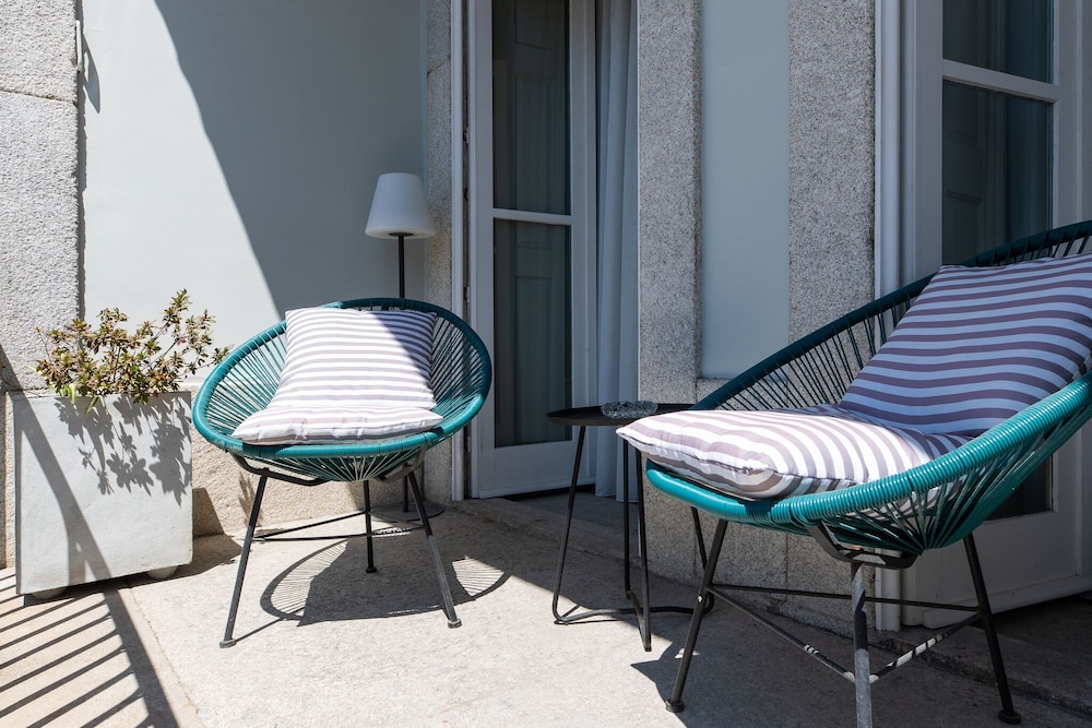 Gallery Hostel Porto | GH Group Porto | Accommodation in Porto Art District | GH Restaurant & Cocktail Bar | Events by null