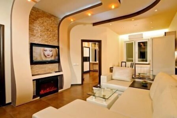 Studio, Kitchen | Living room | TV