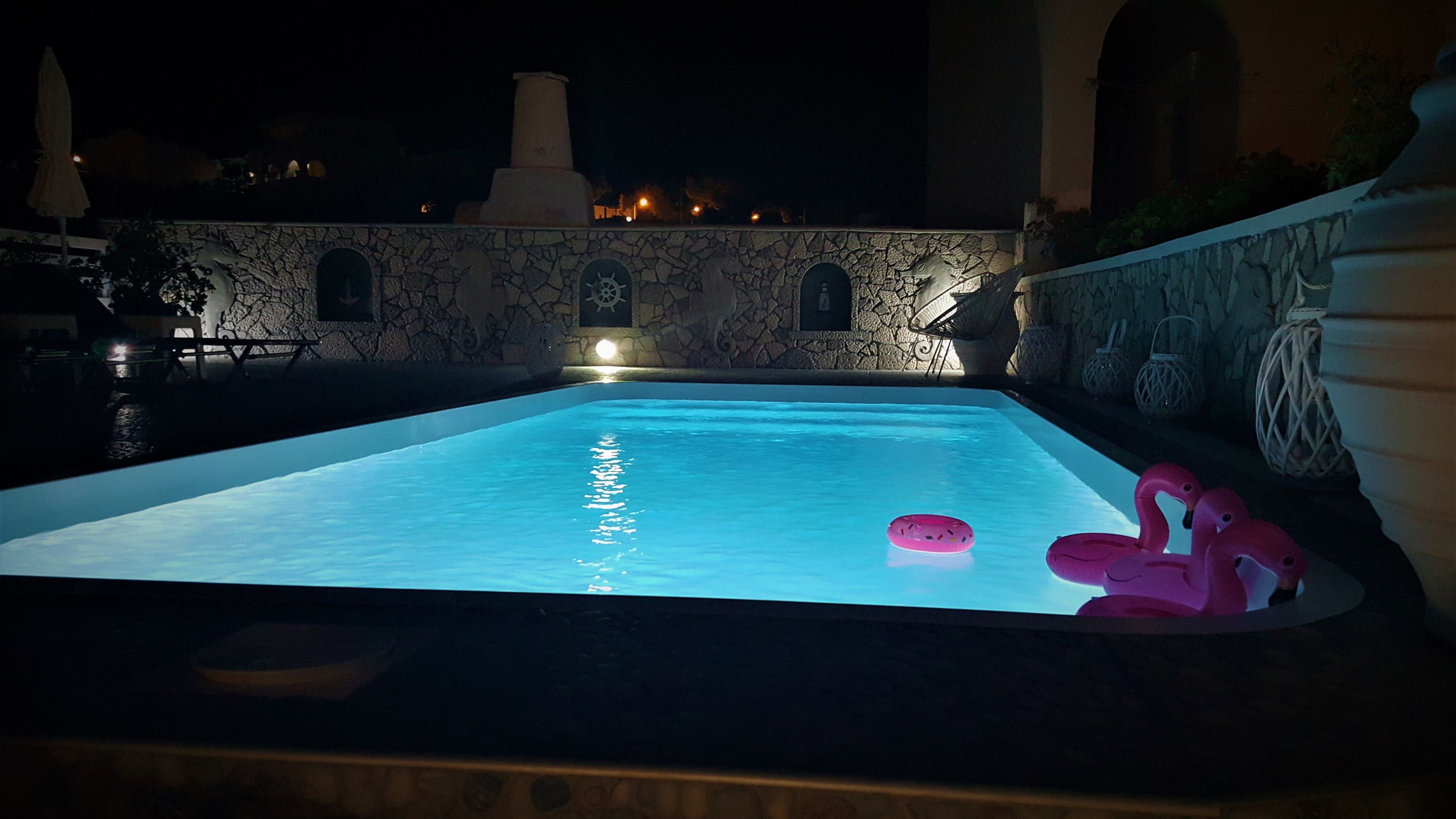 حمام سباحة