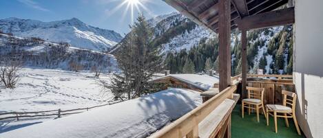 Pemandangan darat dari hartanah