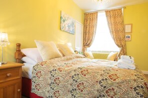 Deluxe Double Room | Free WiFi - The Tudor Rose Hotel (Beverley)