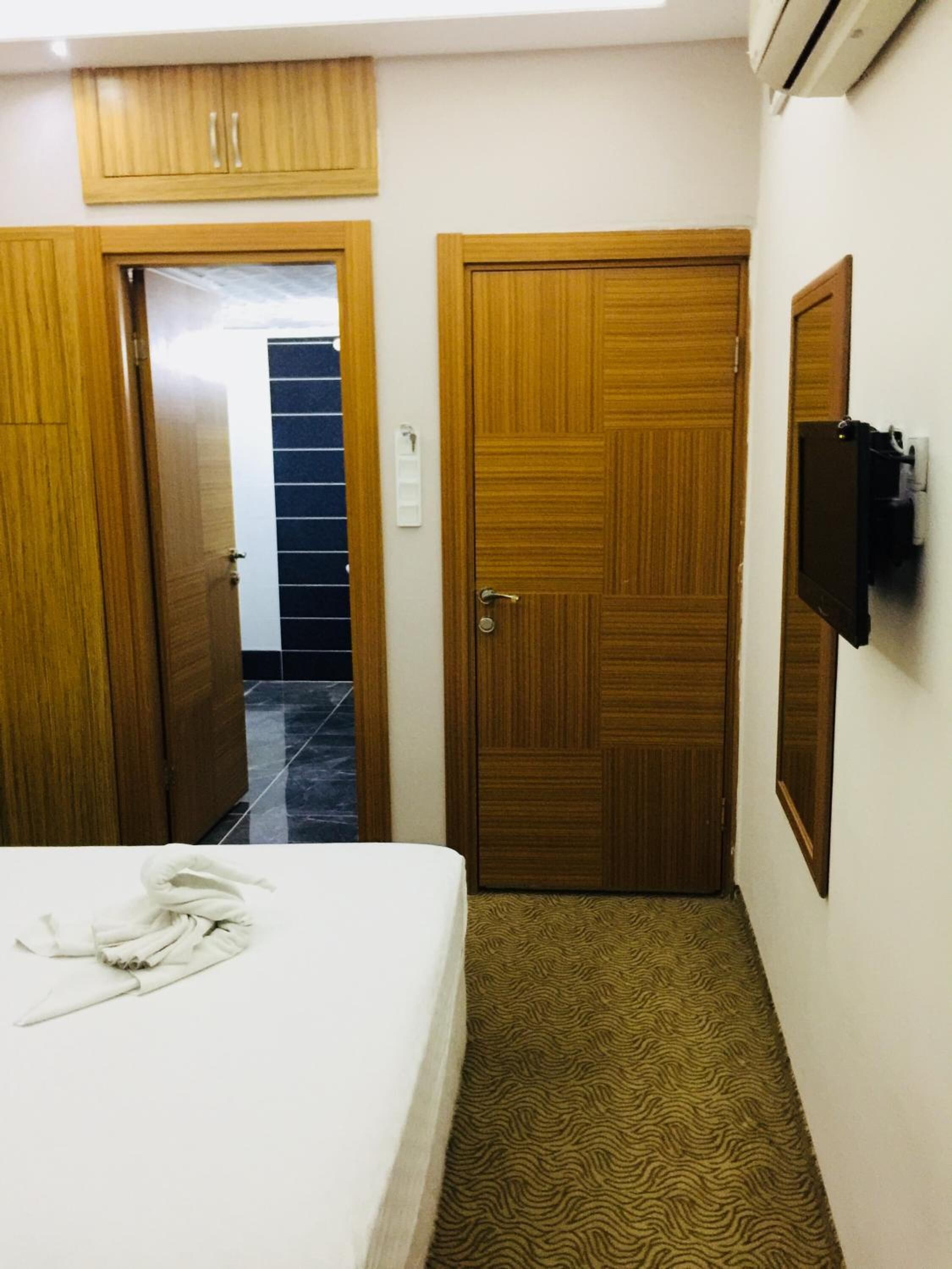 Photo - Lara Kapris Hotel