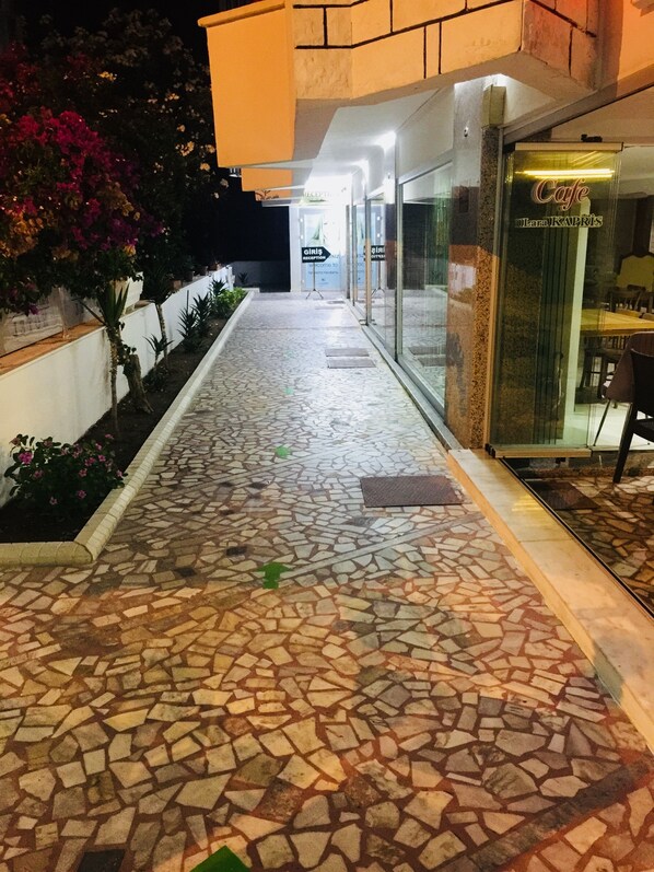 مدخل المنشأة