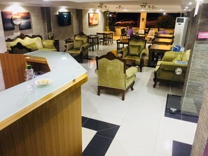 Lobby sitting area - Lara Kapris Hotel (Antalya)