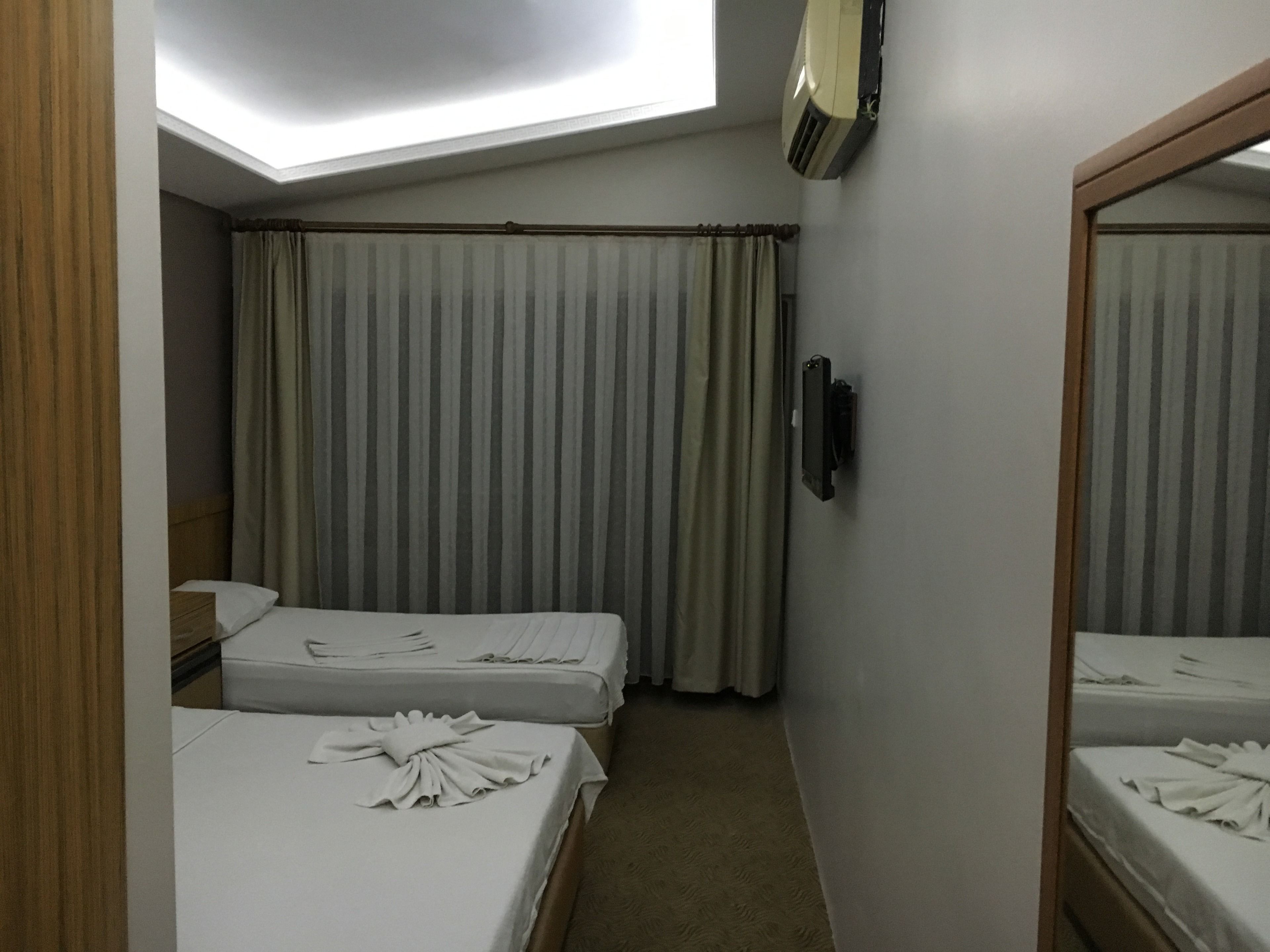 Photo - Lara Kapris Hotel