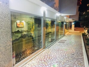 Property entrance - Lara Kapris Hotel (Antalya)
