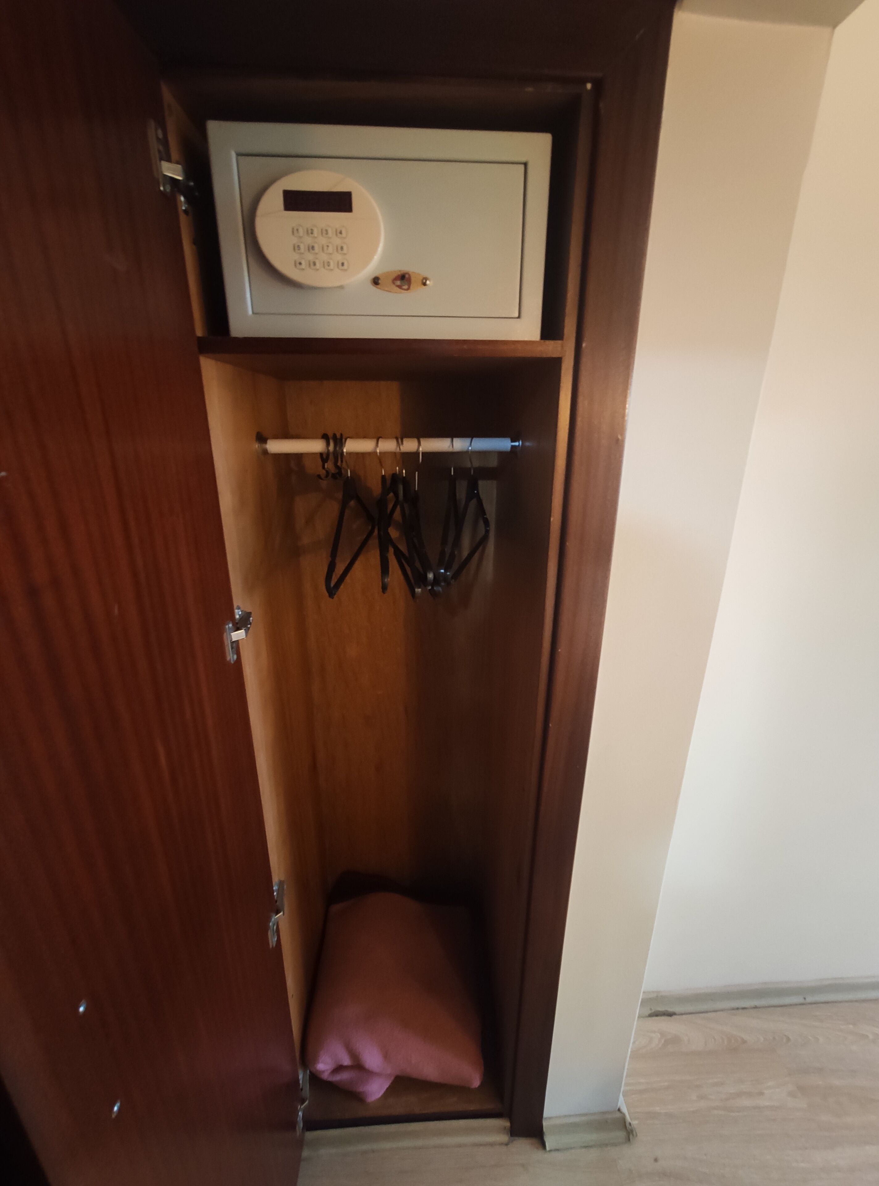 FAMILY ROOM | Hochwertige Bettwaren, Pillowtop-Betten, Minibar, Zimmersafe