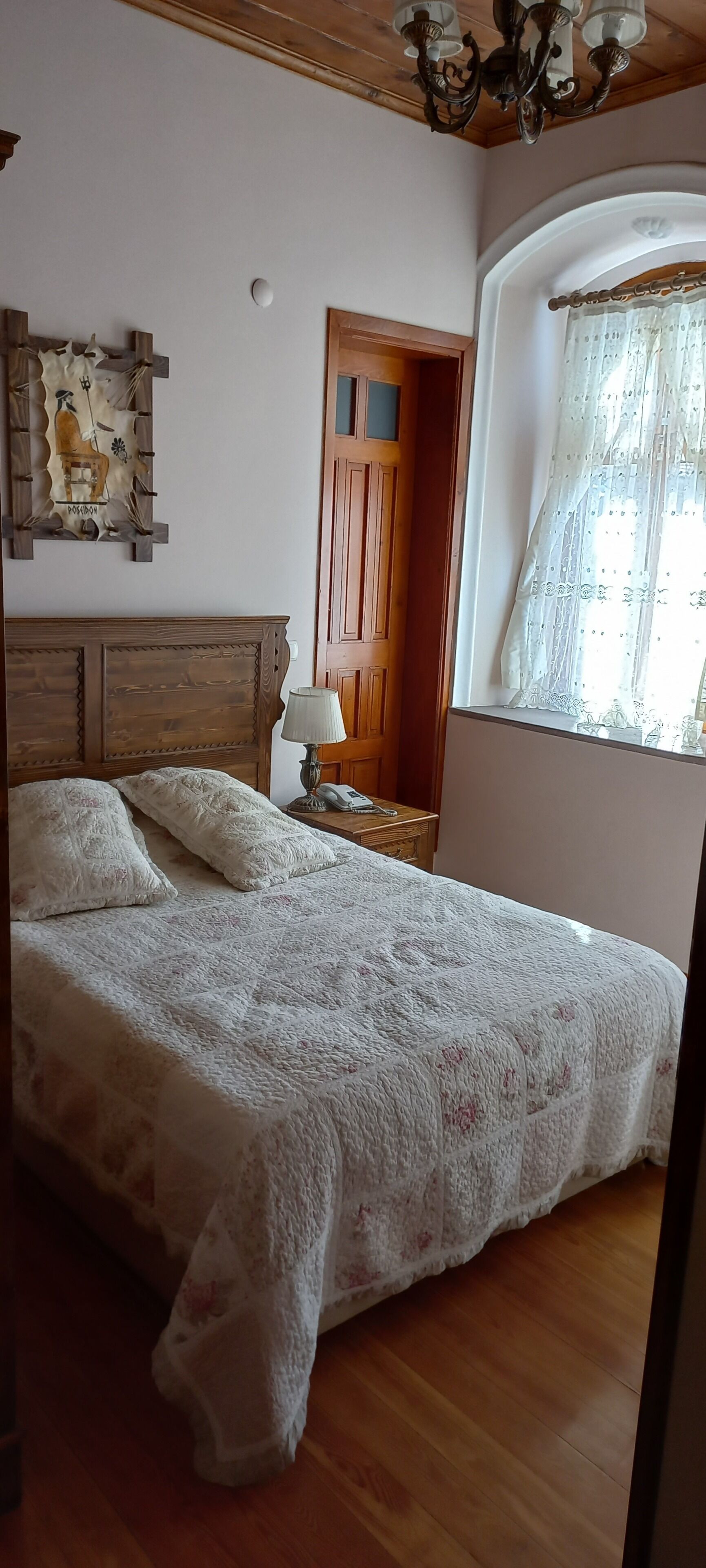 Standard Double Room Single Use | In-room safe, desk, free WiFi, bed sheets