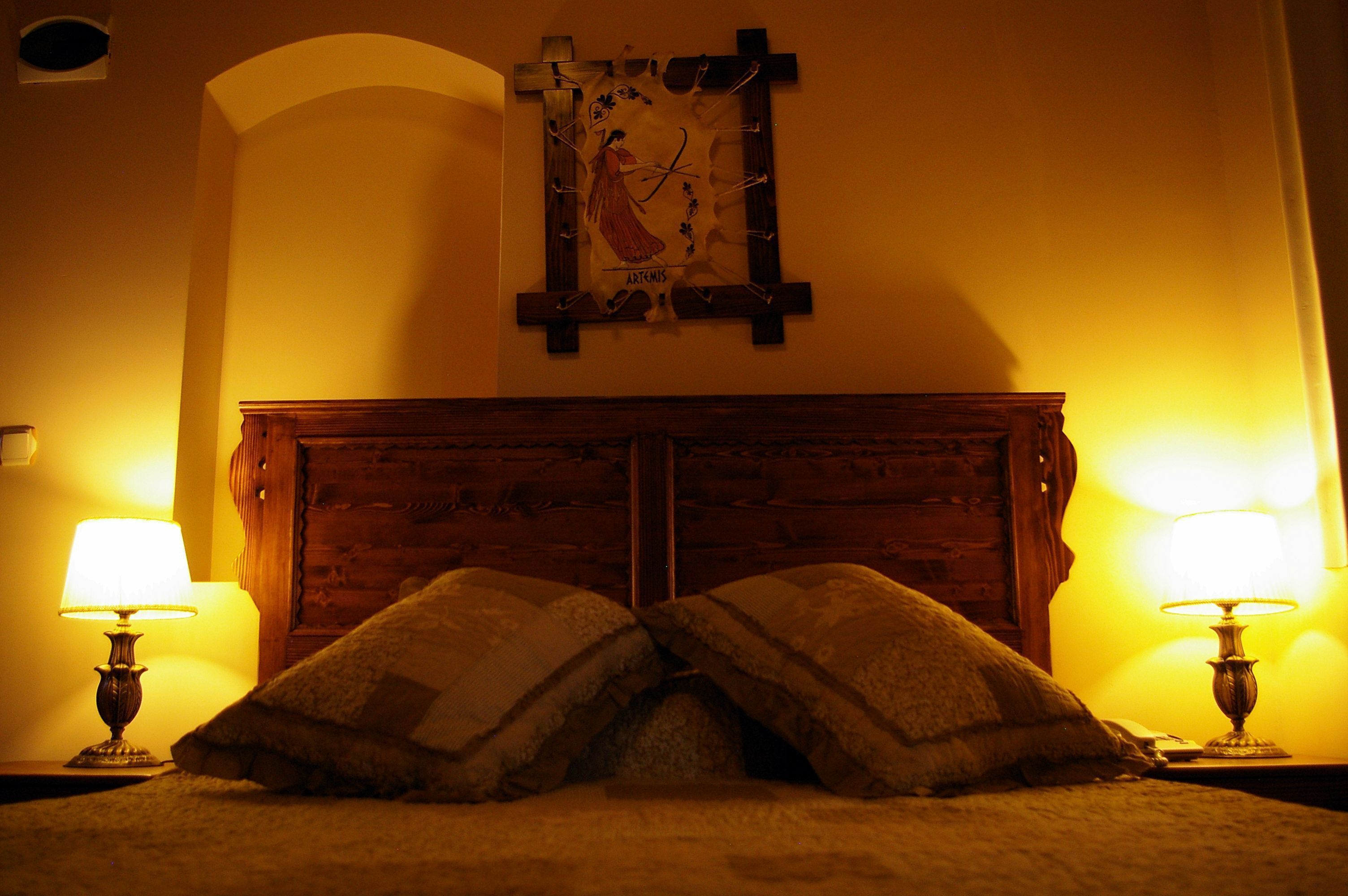 in-room safe, desk, free wifi, bed sheets