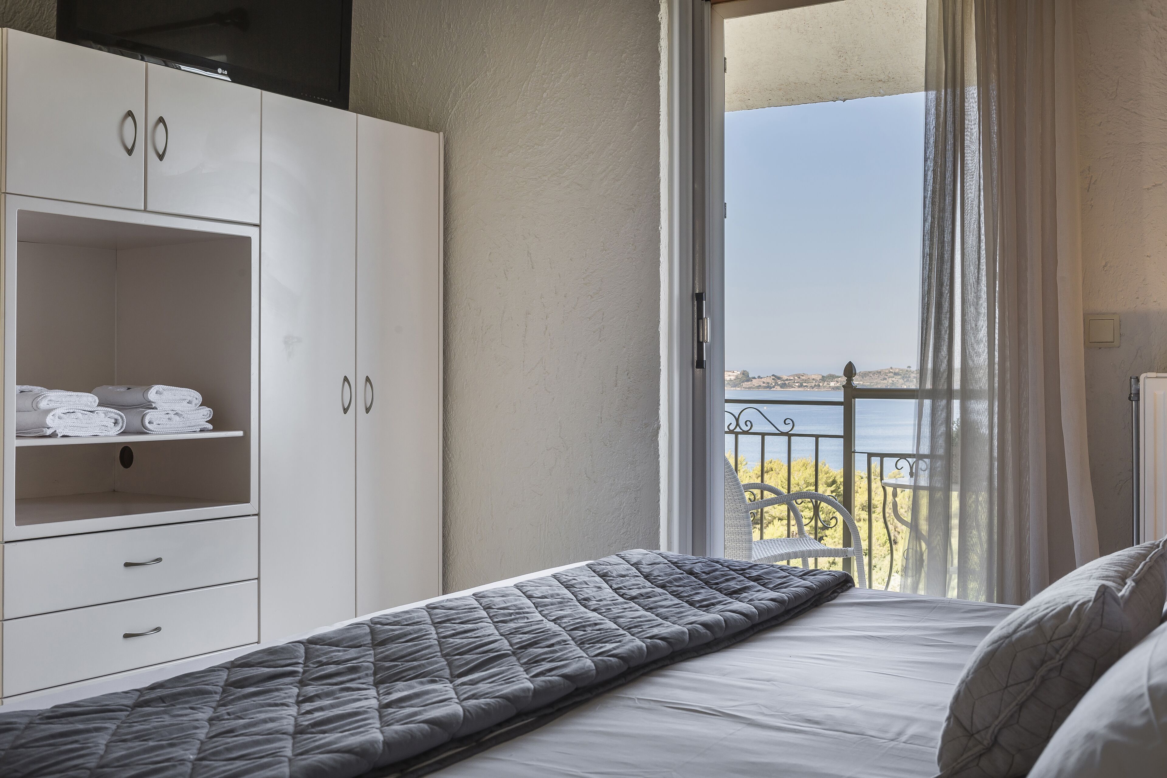 comfort apartment, 2 bedrooms, sea view | interior detail