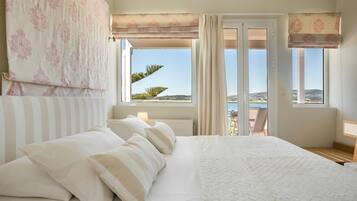 Comfort appartement, 2 slaapkamers, uitzicht op zee | Donzen dekbedden, een kluis op de kamer, geluiddichte muren