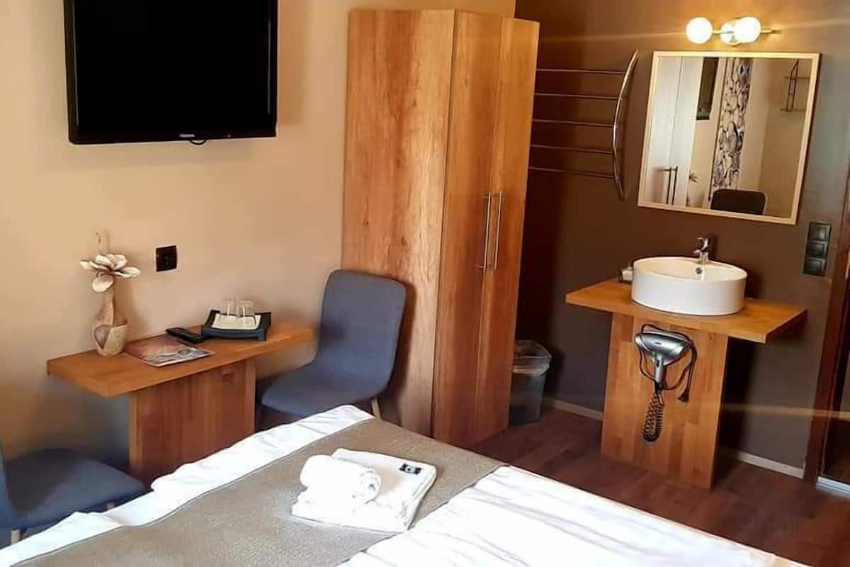 Standard-Doppelzimmer, 1 King-Bett | Kostenloses WLAN