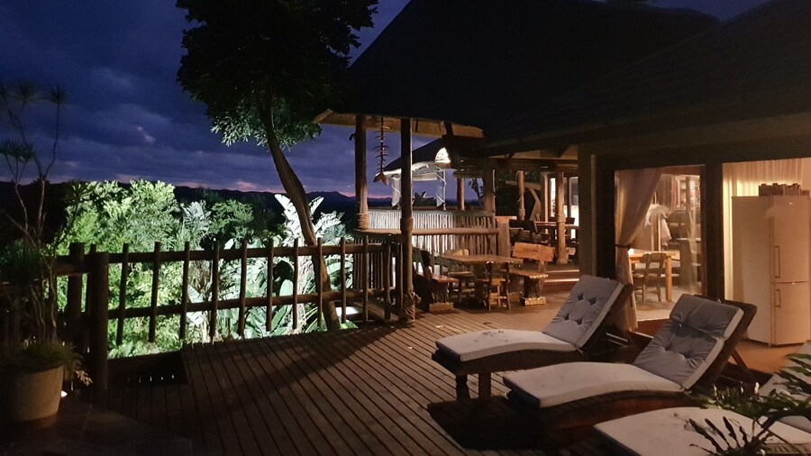 Ndiza Lodge & Cabanas