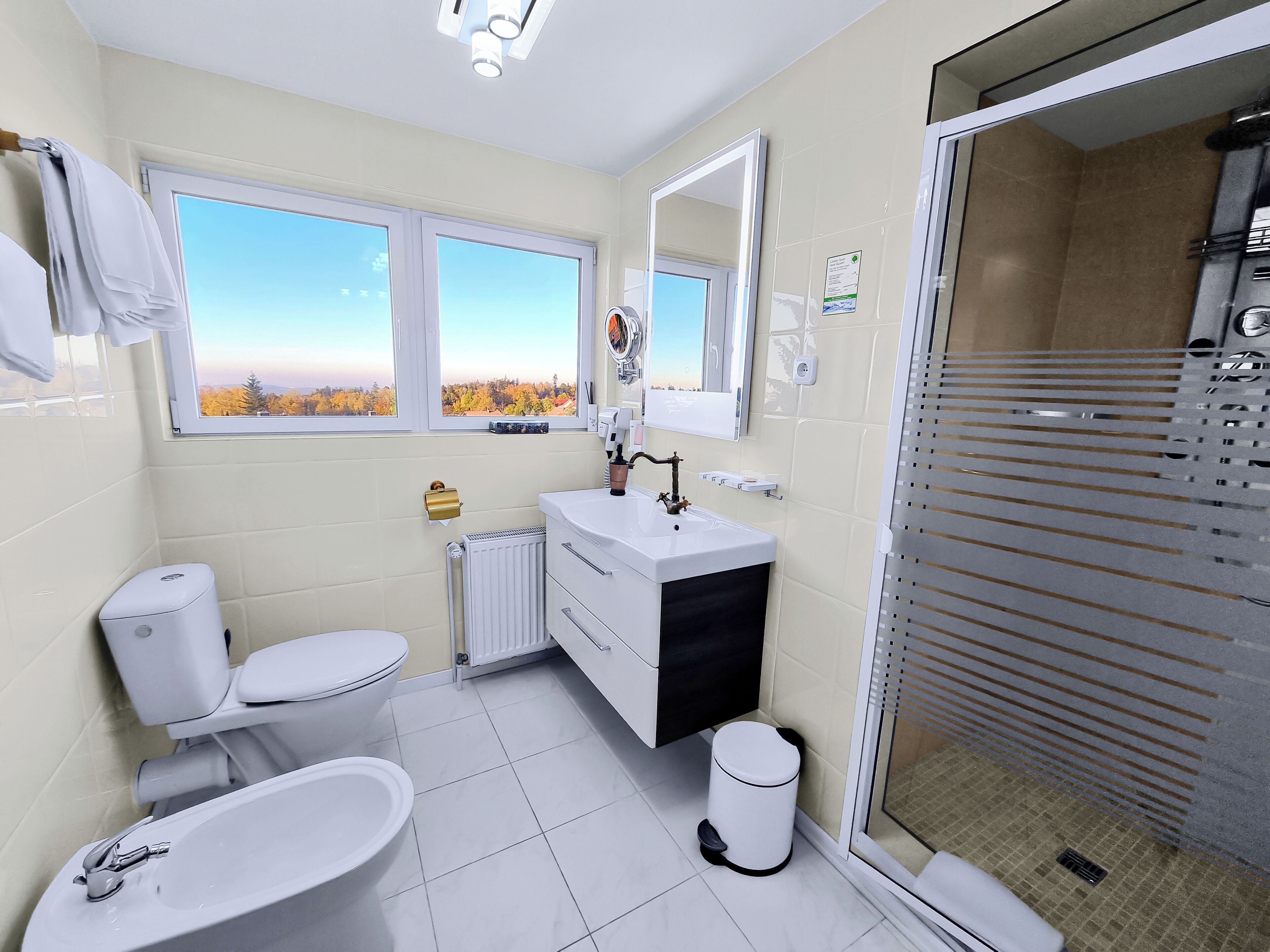 comfort room, 2 bedrooms | bathroom | free toiletries, hair dryer, towels