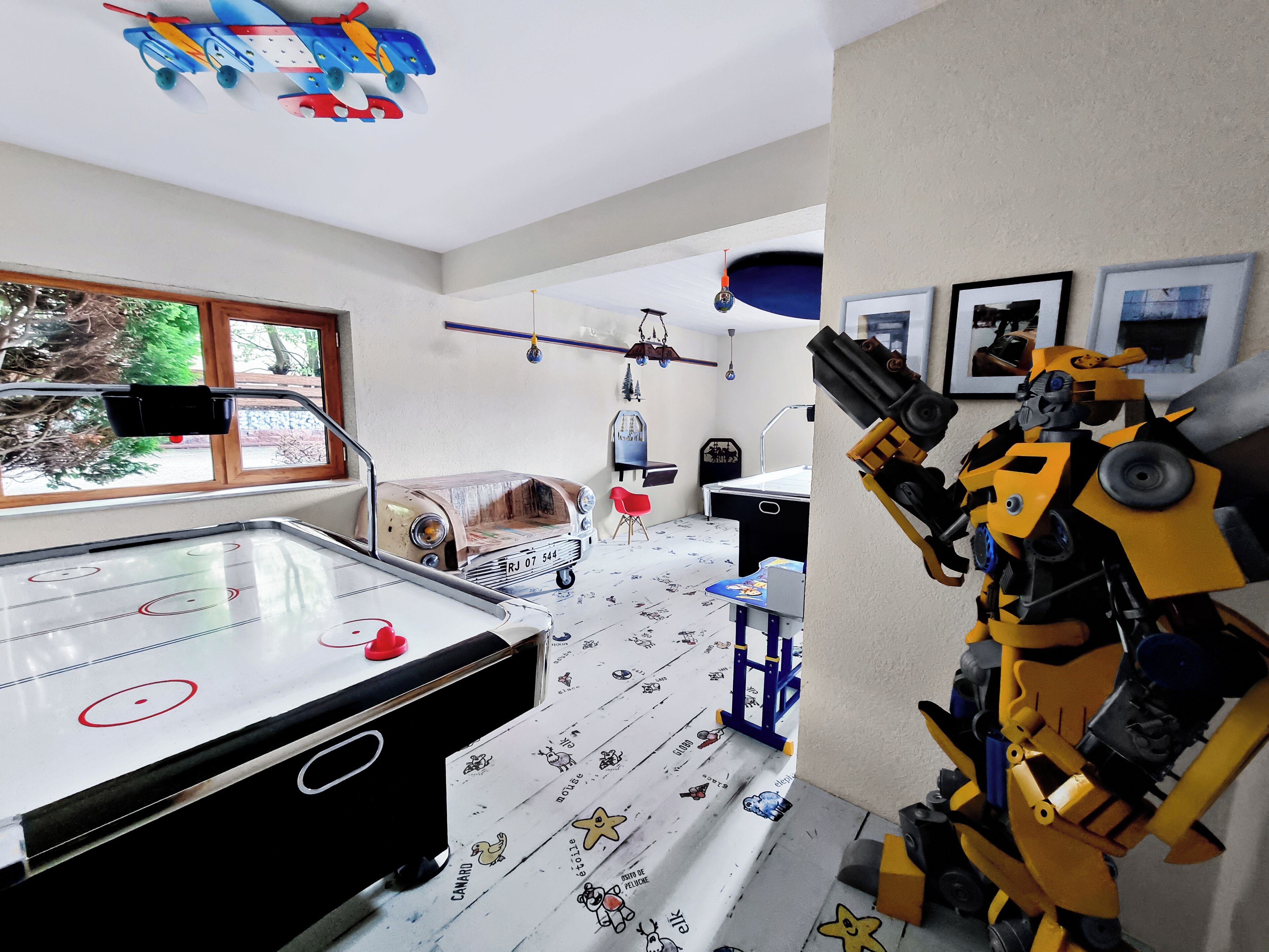 children’s play area – indoor