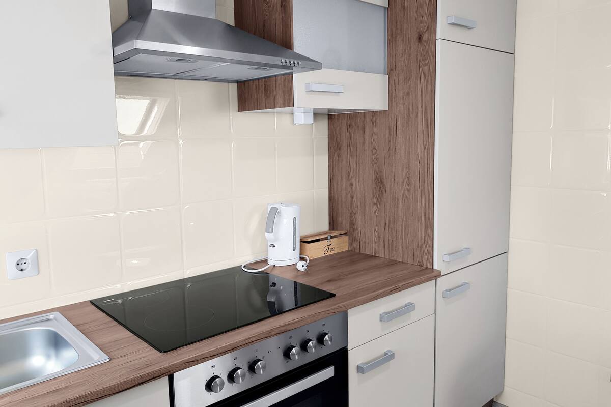 comfort apartment, 2 bedrooms, kitchen | private kitchen | fridge, coffee/tea maker, electric kettle, paper towels