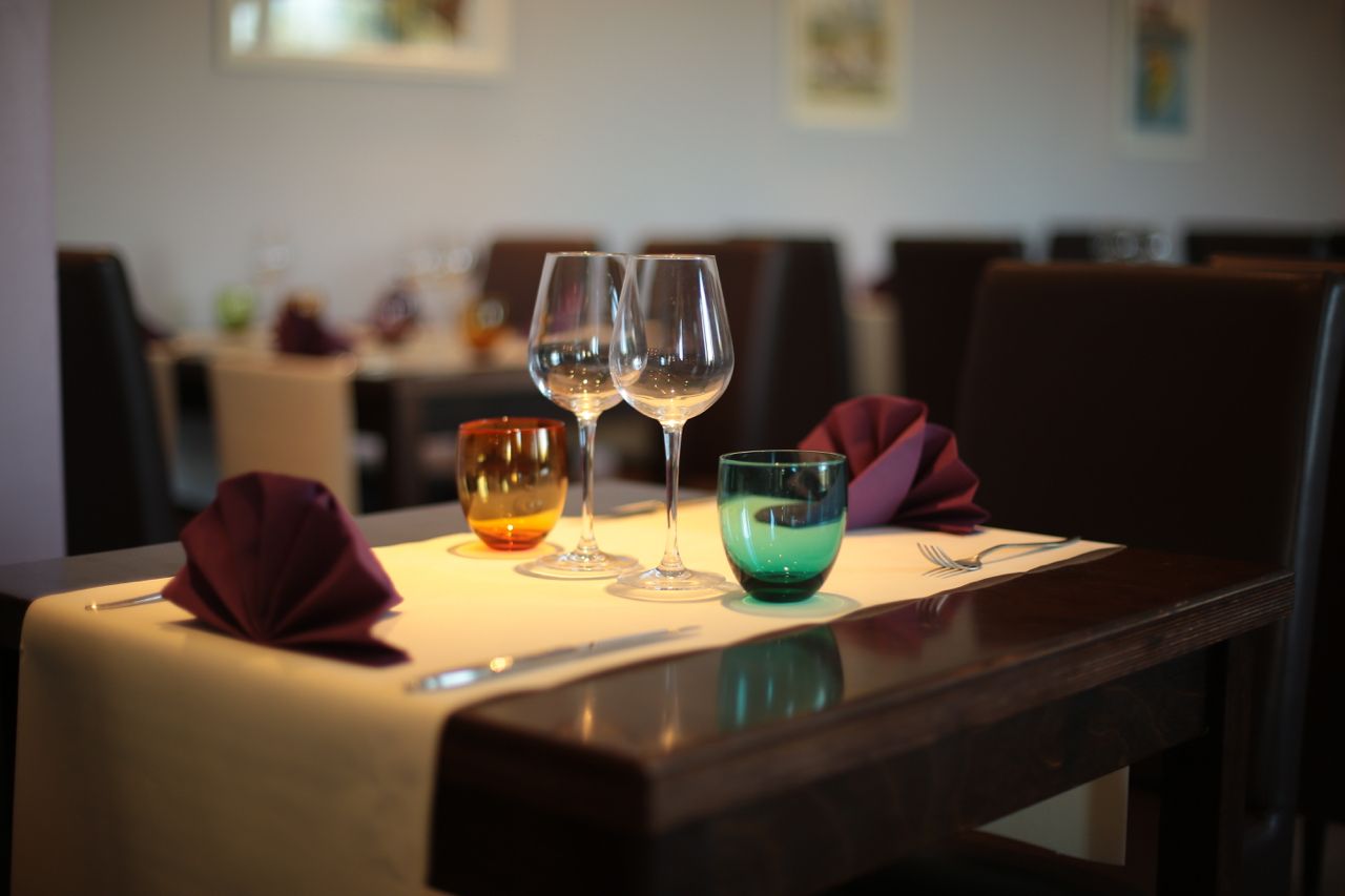 Lunch and dinner served, French cuisine