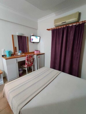 Standard Double Room | In-room safe, blackout curtains, free WiFi, bed sheets - CC's Butik Hotel (Fethiye)