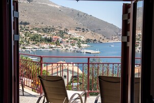 Grand House, 4 Bedrooms (Maisonette) | Balcony