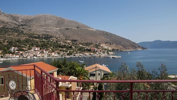 Grand House, 4 Bedrooms (Maisonette) | Terrace/patio