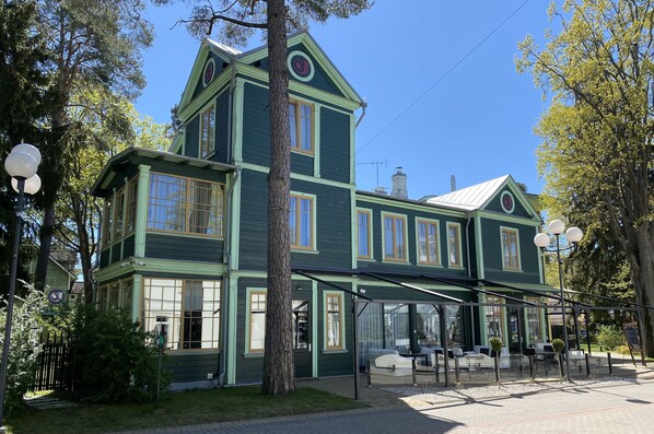 Fachada de la propiedad