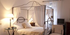 Căn hộ, tòa nhà phụ | Két bảo mật tại phòng, phòng cách âm 