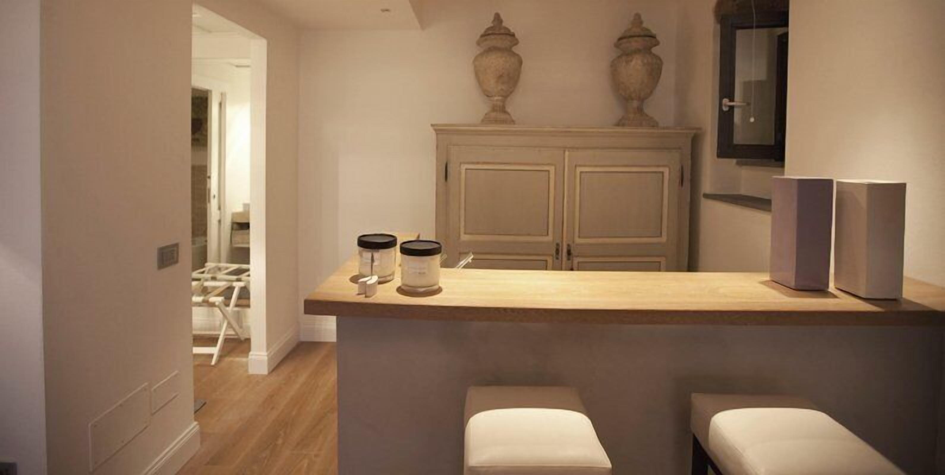 Triple Room | Mini-refrigerator