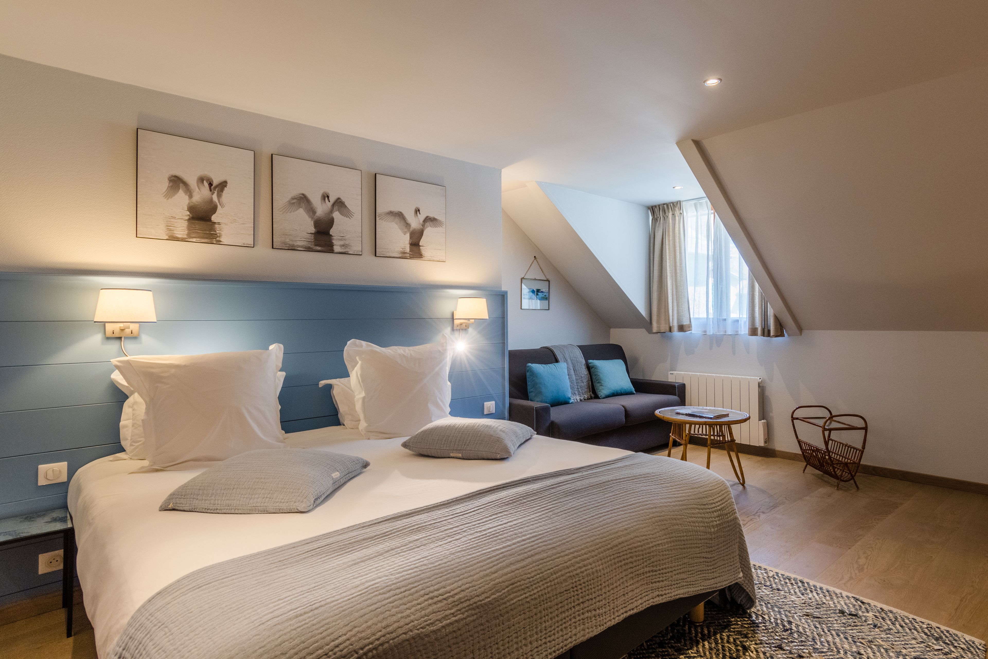 Family Room, Mountain View (Familiale) | Premium bedding, minibar, in-room safe, individually decorated