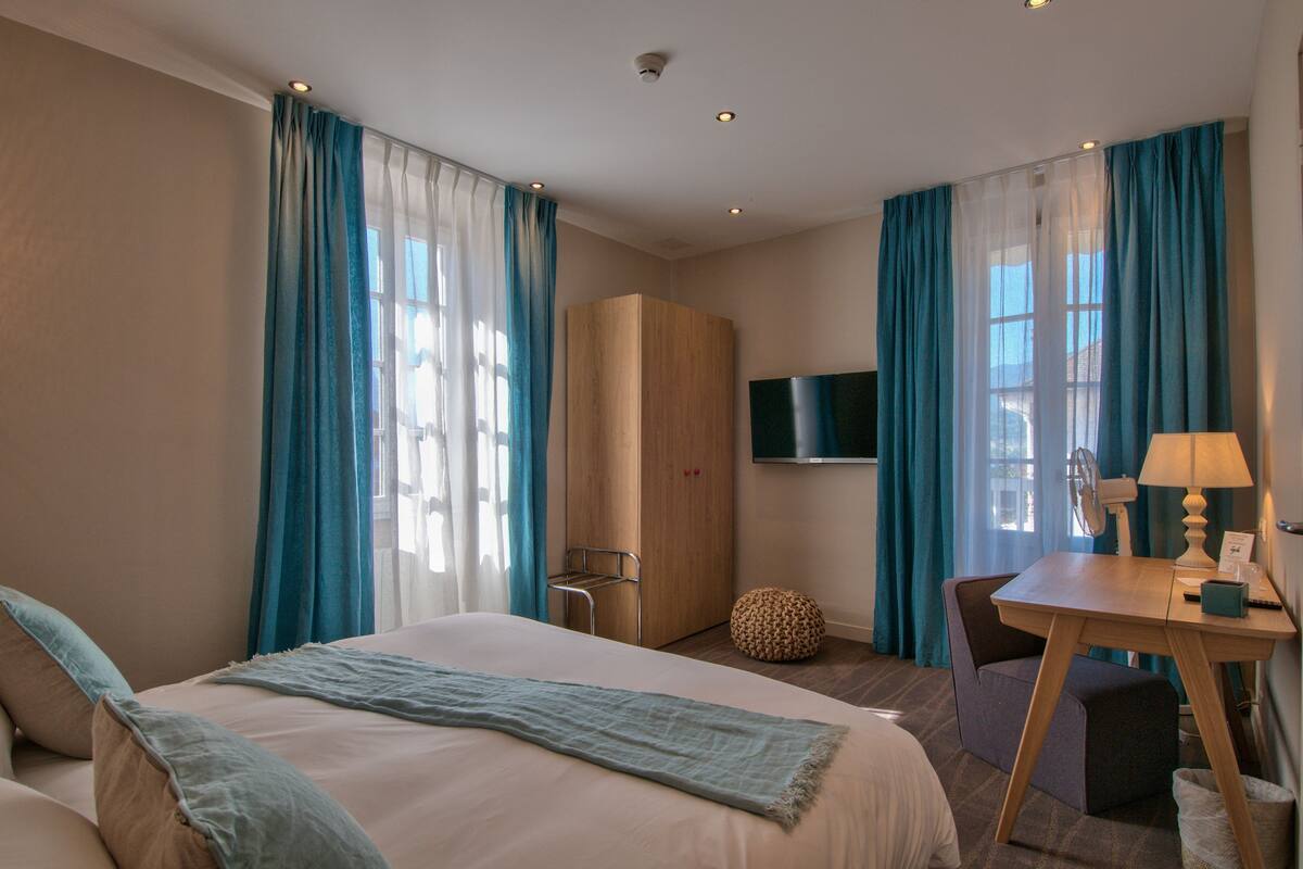 Literie de qualité supérieure, minibar, coffres-forts dans les chambres