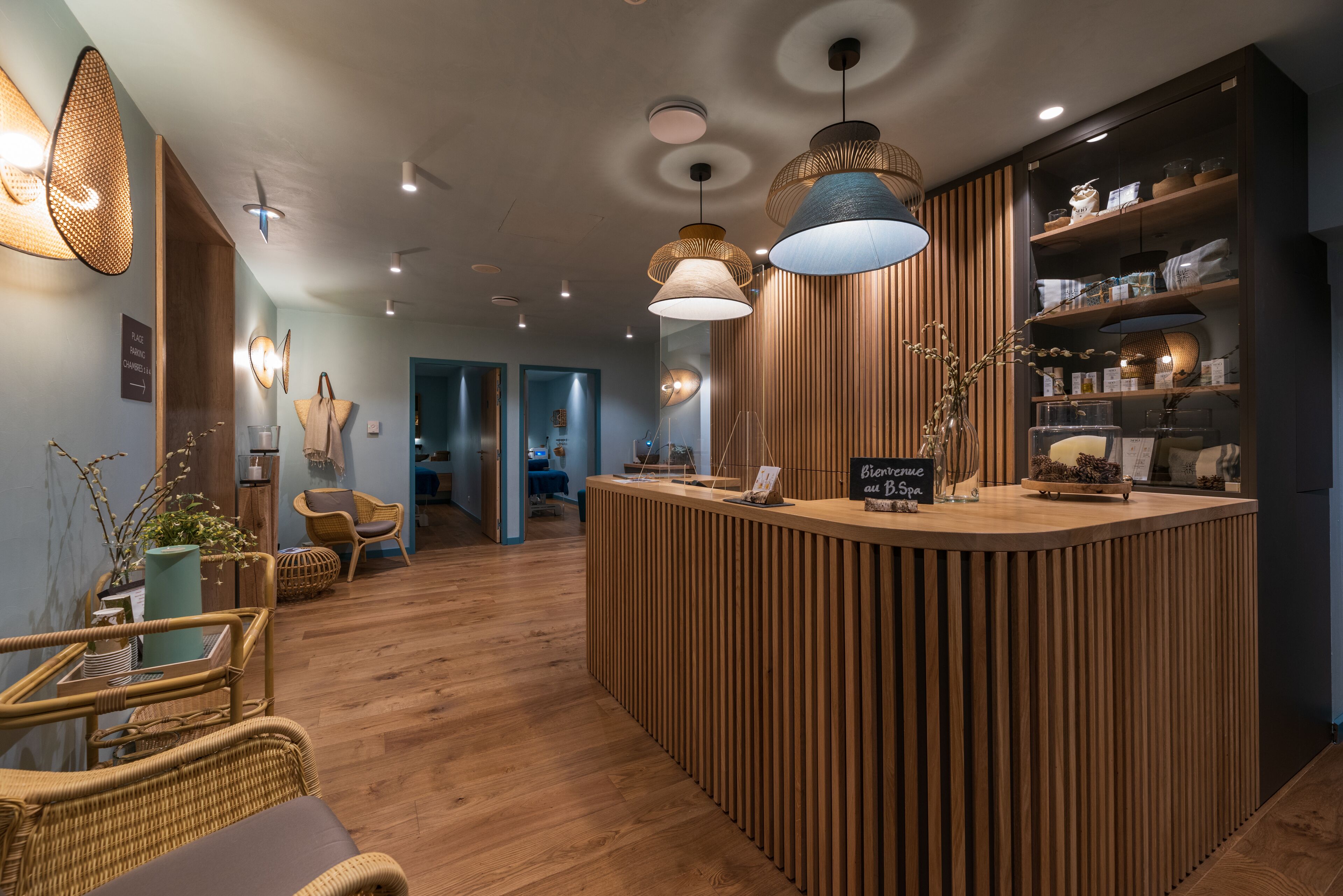 couples treatment room(s), body treatments, deep-tissue massages