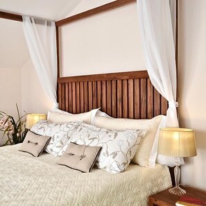 Egyptian cotton sheets, premium bedding, pillow-top beds, minibar