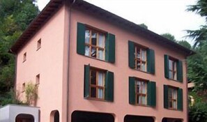 Fachada de la propiedad