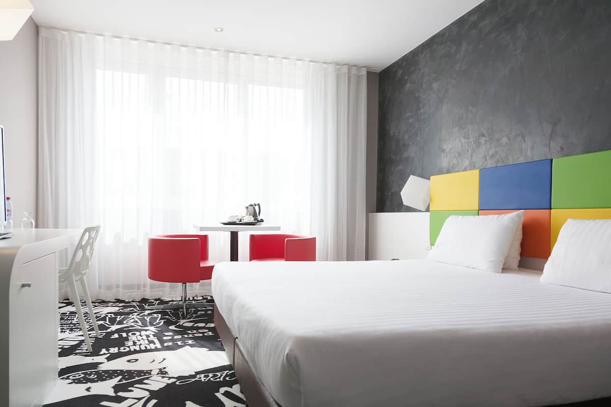 Ropa de cama de alta calidad y minibar