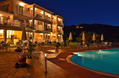 Elea Hotel