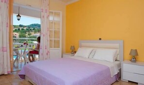 تجهيزات عازلة للصوت وواي فاي مجانًا وملاءات أسرّة