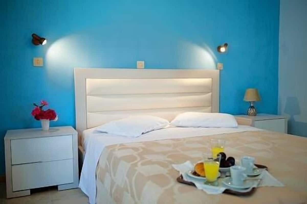 Studio | 1 bedroom, soundproofing, free WiFi, bed sheets