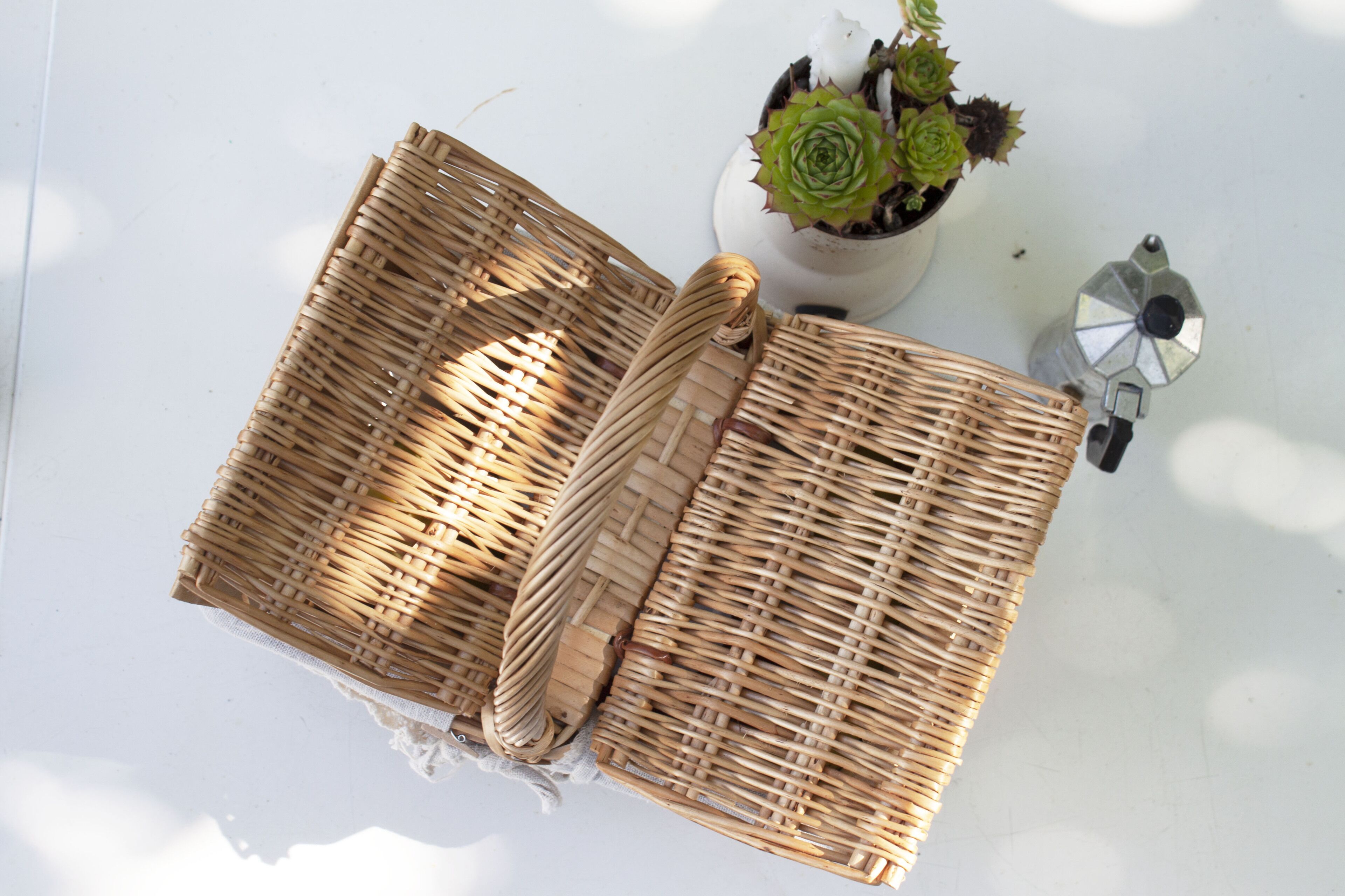 Tägliches einheimisches Frühstück (8 EUR pro Person)