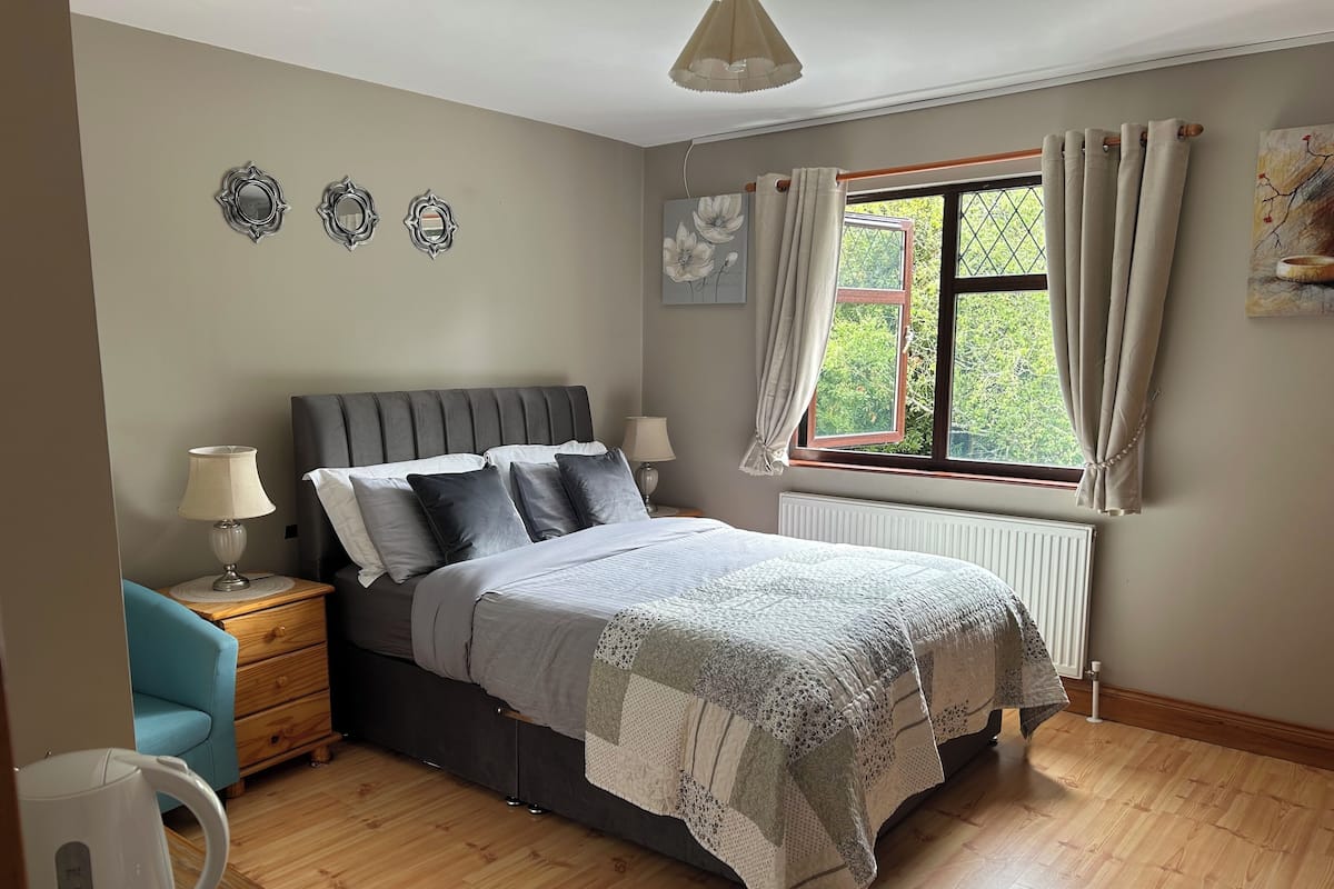 Classic Double Room, Ensuite (Shower)