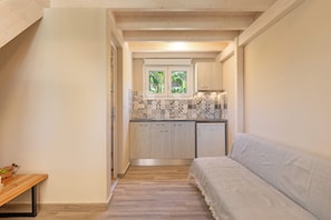 Loft Apartment, Sea View | 私人廚房 | 爐台、電熱水壺、烤麵包機、鍋具/餐盤/廚房用品