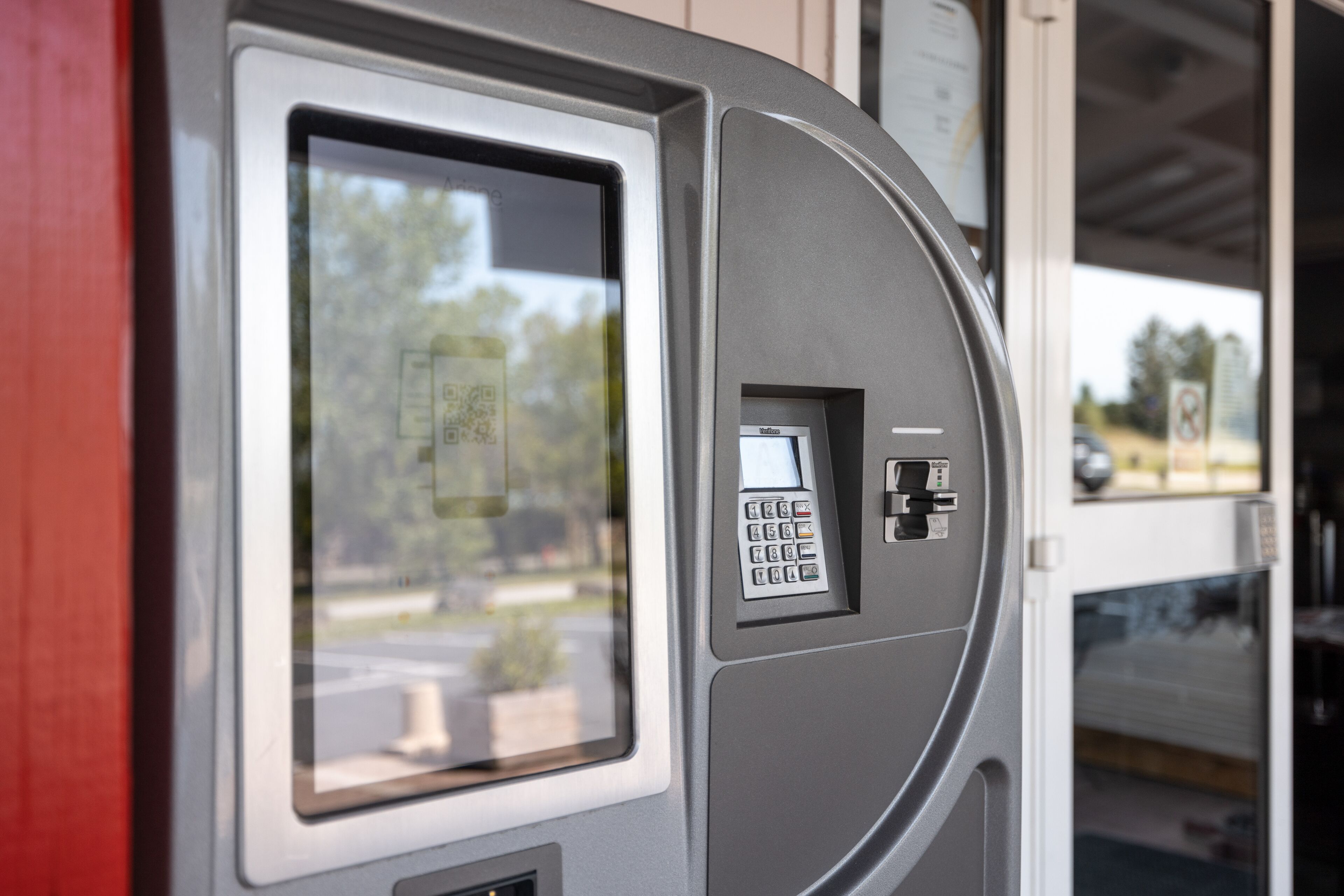 Foto - The Originals Access, Hôtel Bordeaux Lac