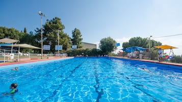 Alberca al aire libre por temporada