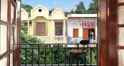 Hanoi House Hotel & Travel