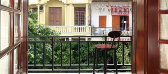 Hanoi House Hotel & Travel