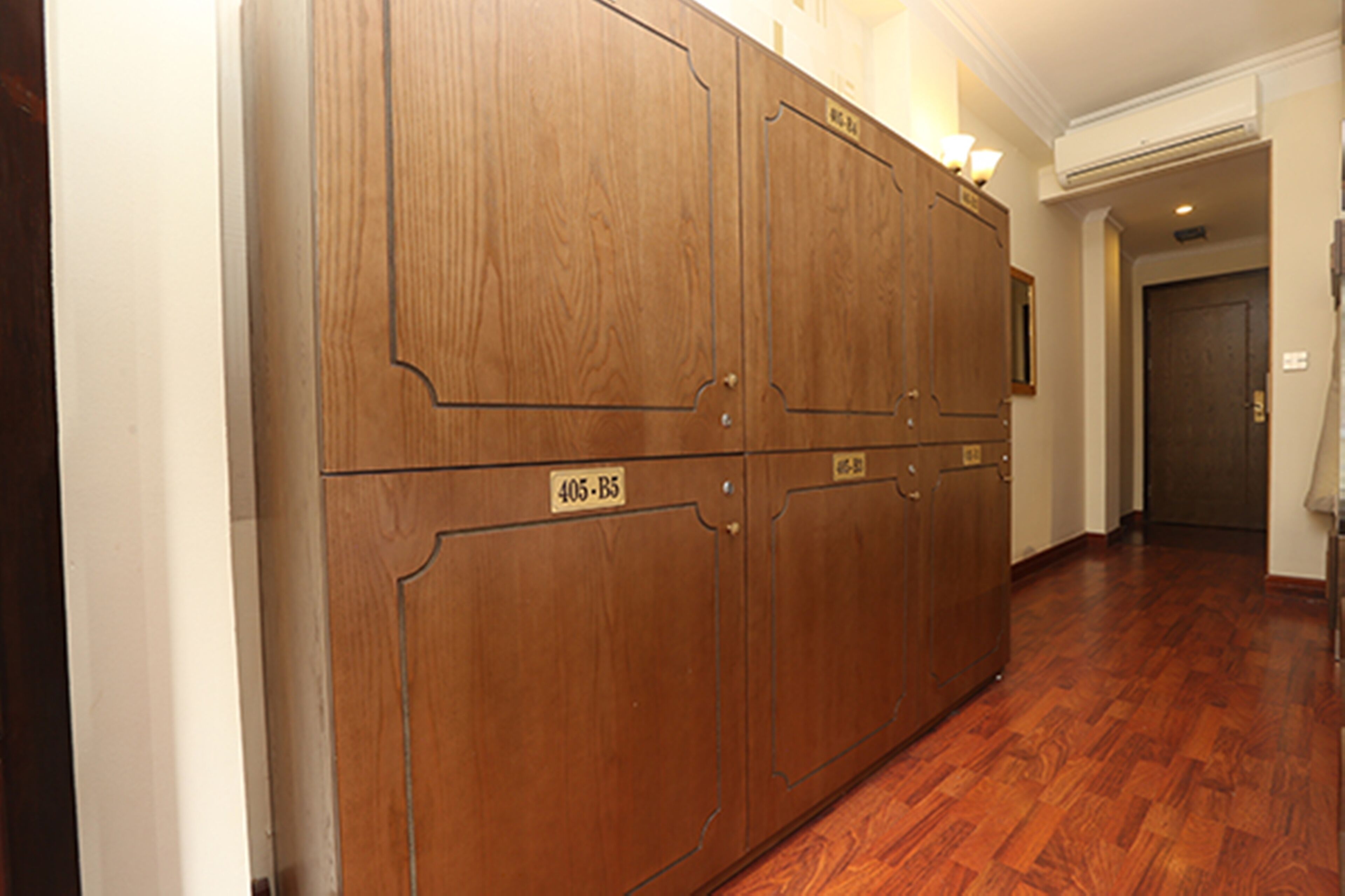 deluxe shared dormitory, 6 bedrooms | safe