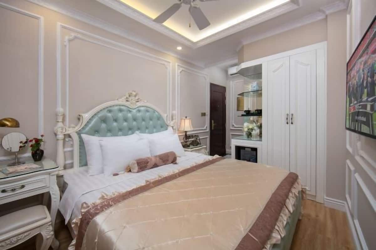 1 bedroom, Egyptian cotton sheets, pillow-top beds, free minibar items