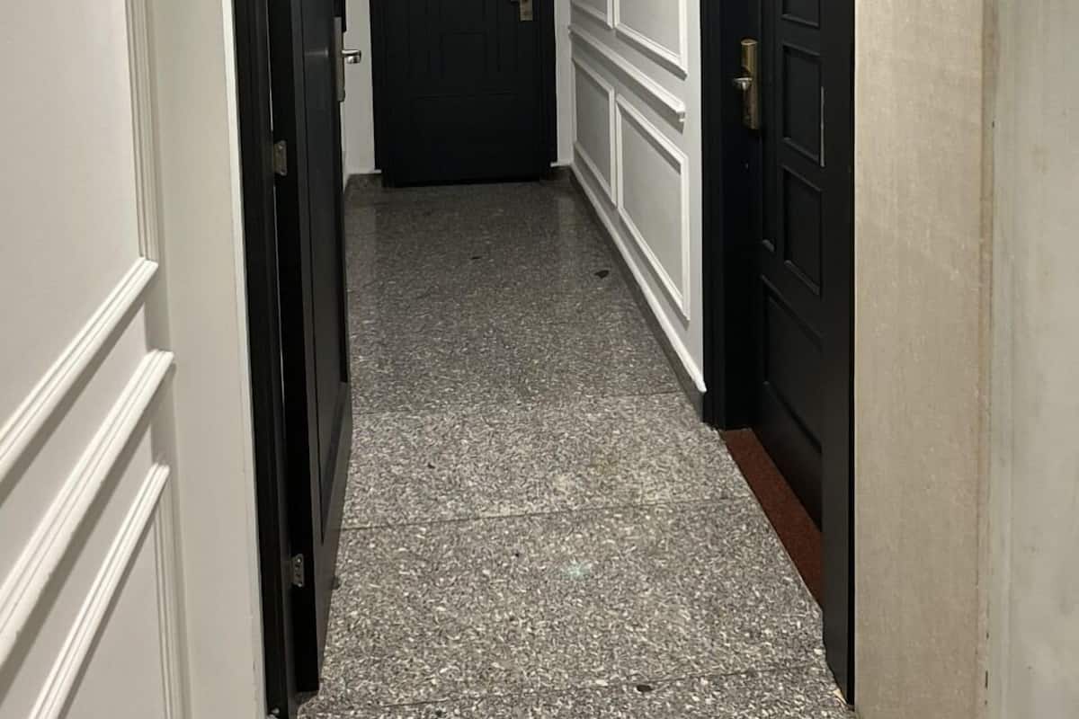 Family Room, 2 Bedrooms, Connecting Rooms | 1 bilik tidur, bar mini, peti besi dalam bilik