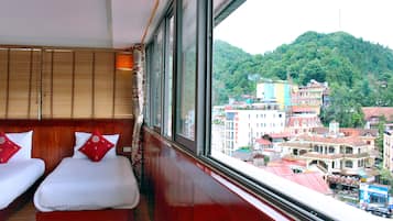 Family Suite, Multiple Bedrooms, Mountain View | Cadar kapas Mesir, tilam berlapik, peti besi dalam bilik