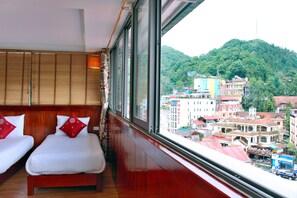 Family Suite, Multiple Bedrooms, Mountain View