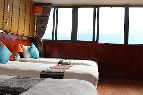 Family Suite, Multiple Bedrooms, Mountain View